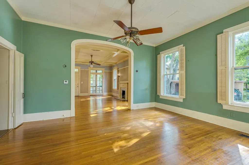 614 W 32nd Street Austin TX 78705