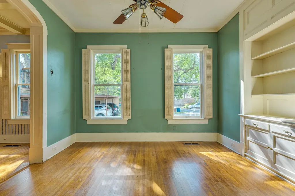 614 W 32nd Street Austin TX 78705