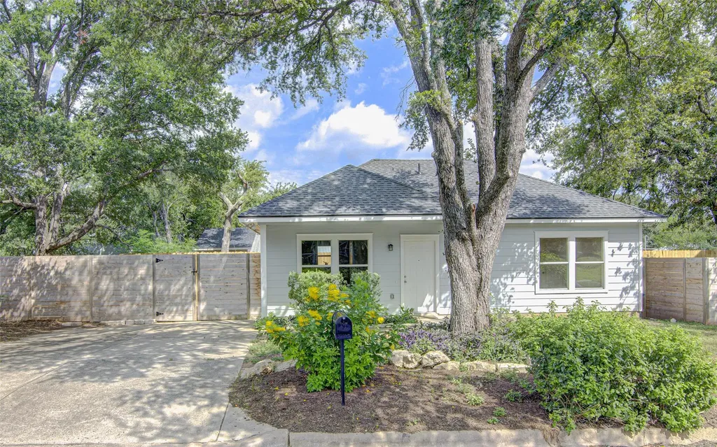 1122 Mansell Avenue Austin TX 78721