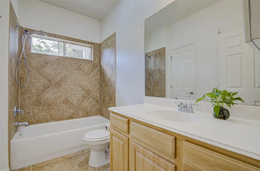 1122 Mansell Avenue Austin TX 78721