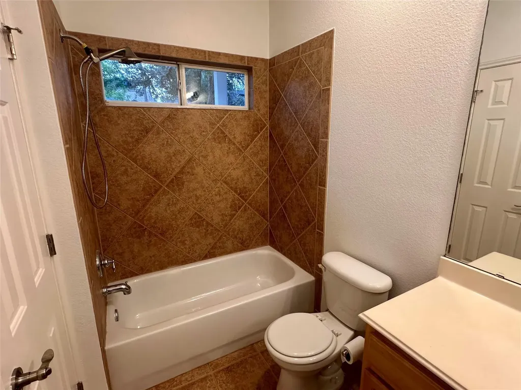 1122 Mansell Avenue Austin TX 78721