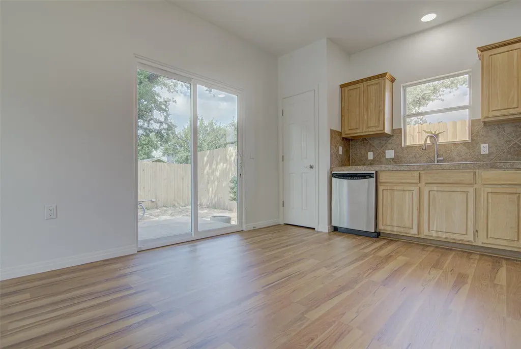 1122 Mansell Avenue Austin TX 78721