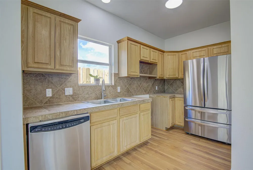 1122 Mansell Avenue Austin TX 78721