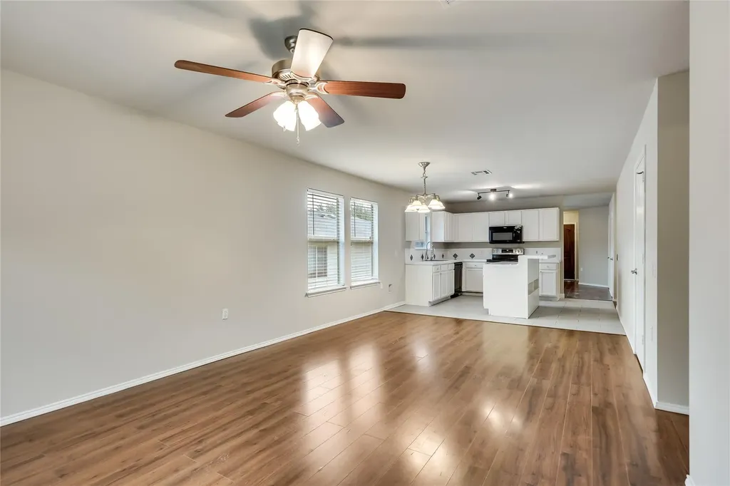 9005 Elfen Cove Austin TX 78724