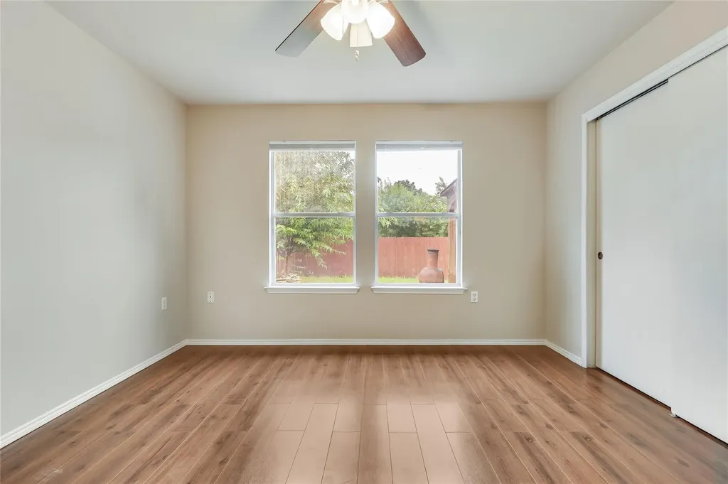 9005 Elfen Cove Austin TX 78724