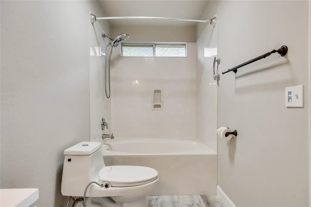 9005 Elfen Cove Austin TX 78724