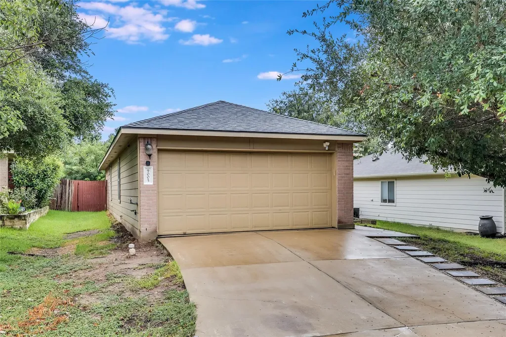 9005 Elfen Cove Austin TX 78724