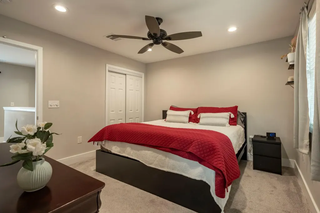 935 La Posada Drive Austin TX 78752