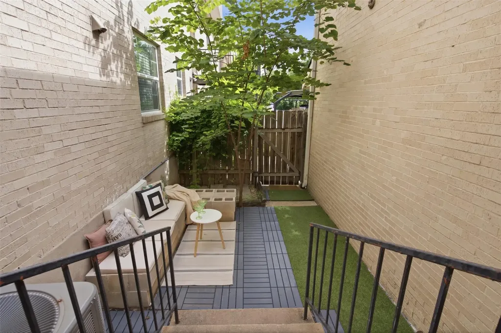 739 E Oltorf Street Austin TX 78704