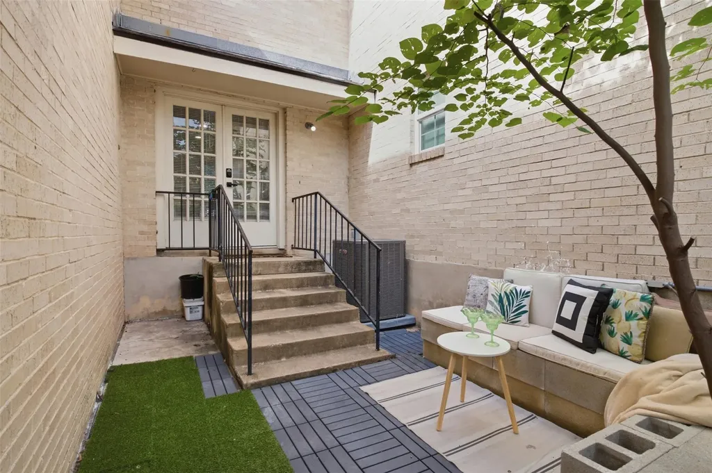 739 E Oltorf Street Austin TX 78704