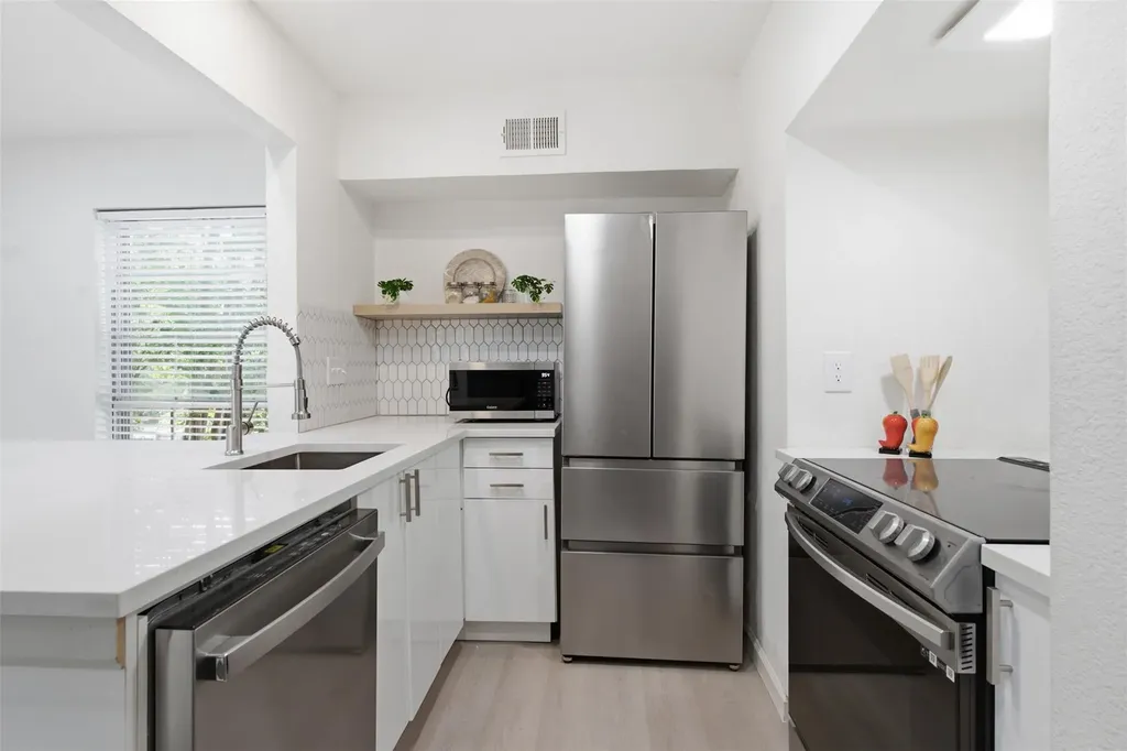 739 E Oltorf Street Austin TX 78704