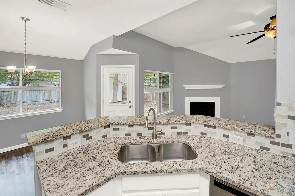 140 Riley Cove Kyle TX 78640