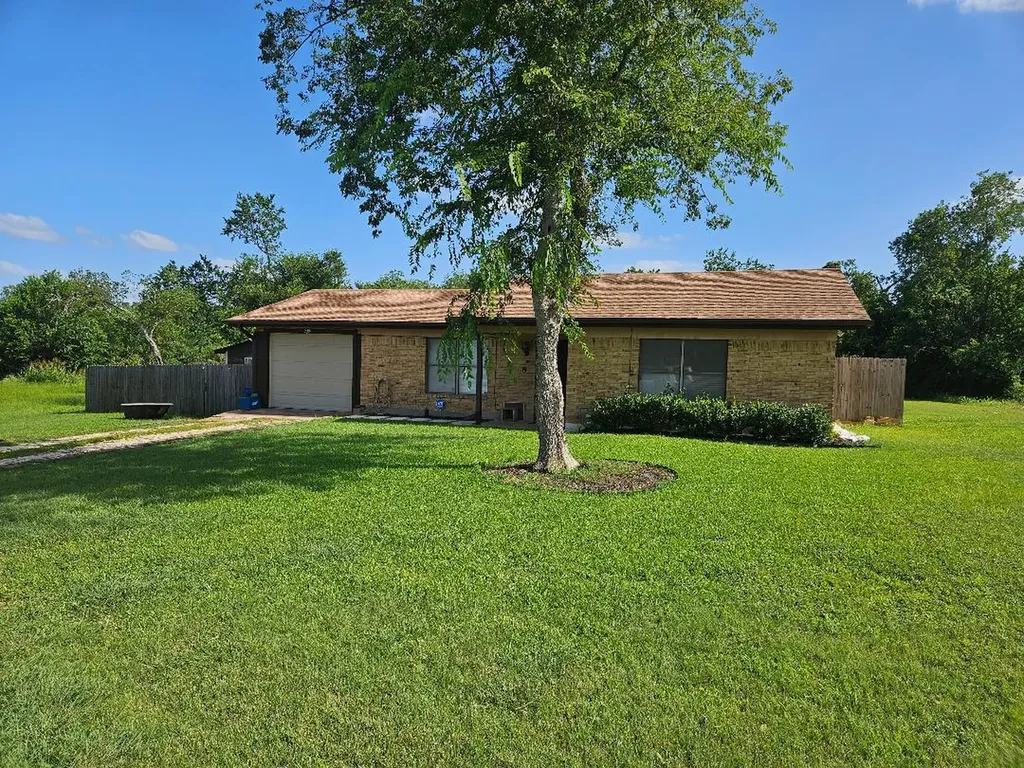 101 Brown Street Elgin TX 78621