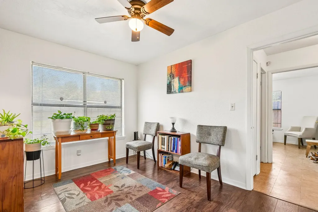 101 Brown Street Elgin TX 78621