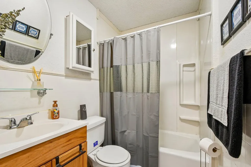 101 Brown Street Elgin TX 78621