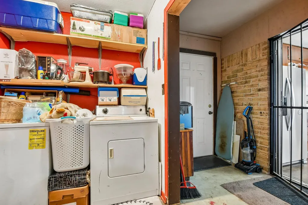 101 Brown Street Elgin TX 78621