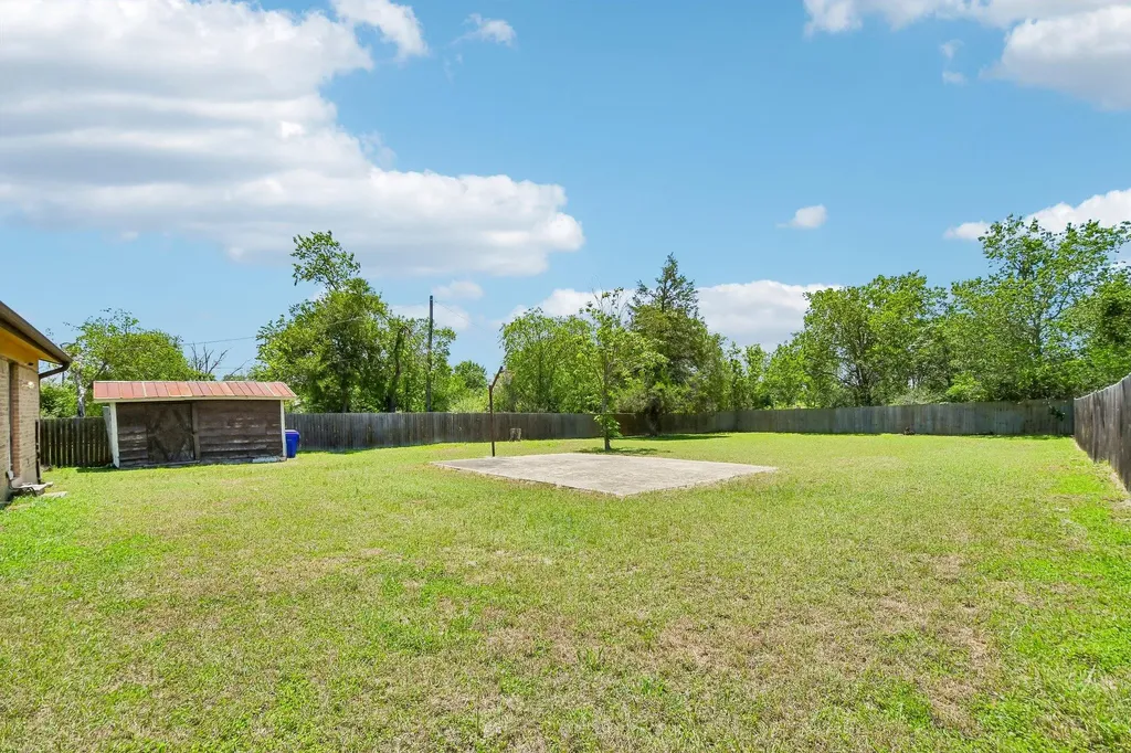 101 Brown Street Elgin TX 78621