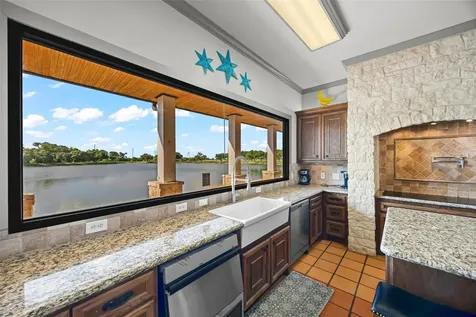 5523 Ehrman Lake Lane Wallis TX 77485