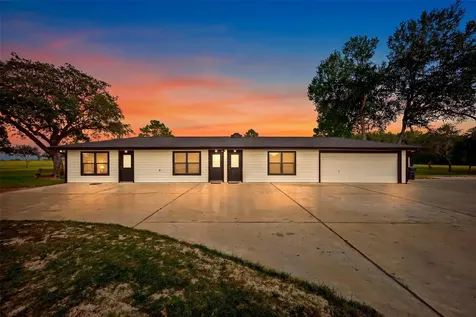 5523 Ehrman Lake Lane Wallis TX 77485