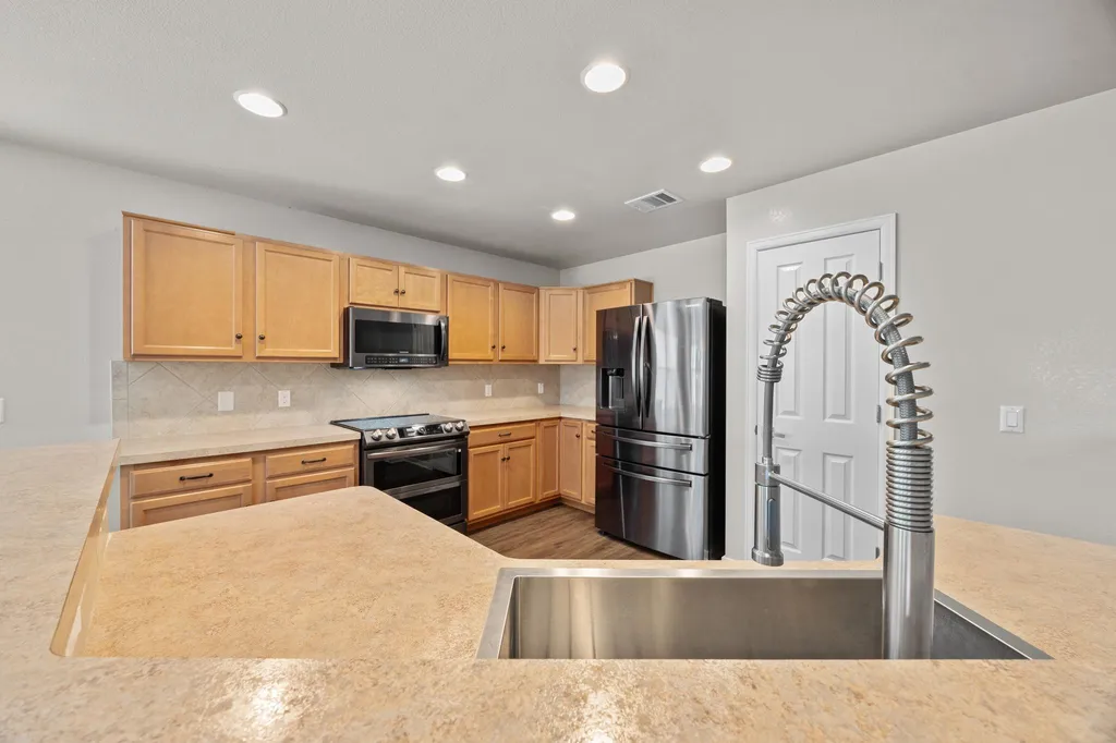 785 Kingfisher Lane Leander TX 78641