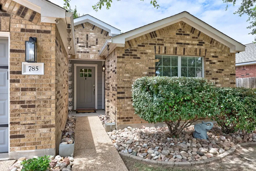 785 Kingfisher Lane Leander TX 78641