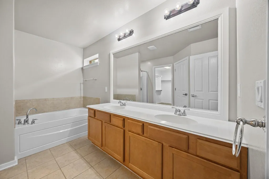 785 Kingfisher Lane Leander TX 78641