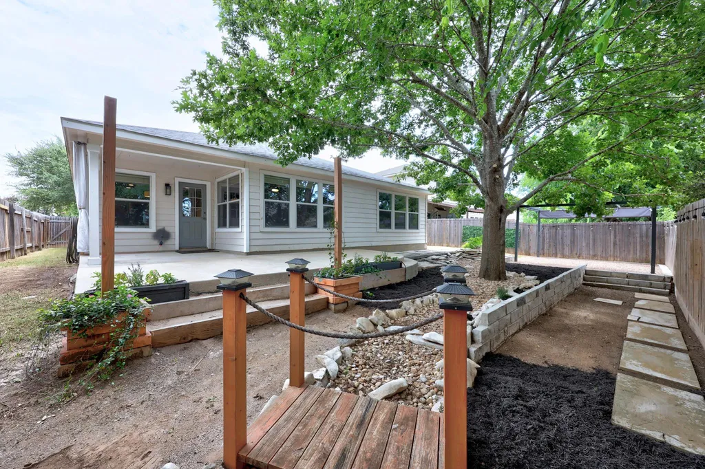 785 Kingfisher Lane Leander TX 78641