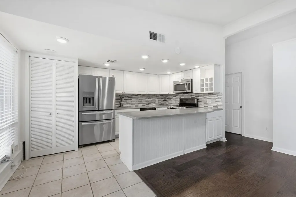 5601 Woodrow Avenue Austin TX 78748