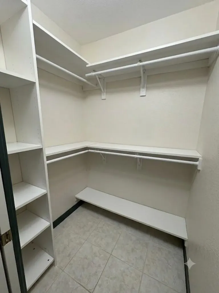 2005 Elysian Fields Austin TX 78727