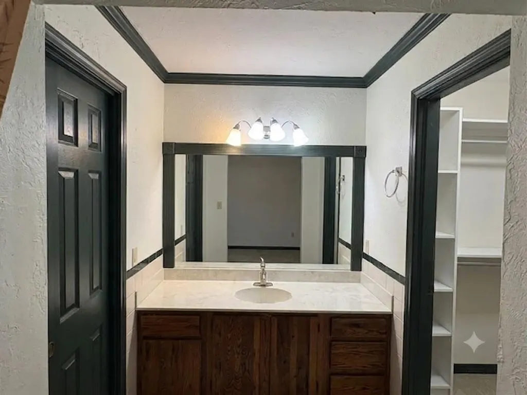 2005 Elysian Fields Austin TX 78727