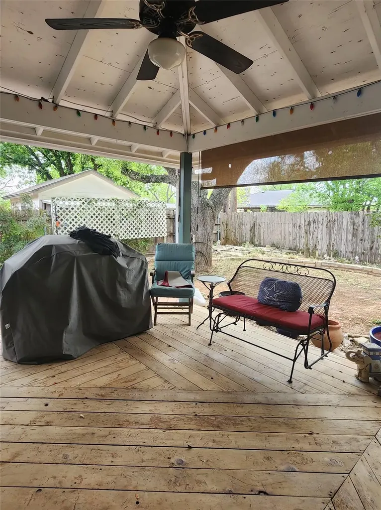 2005 Elysian Fields Austin TX 78727