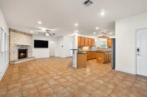 1902 Yuma Circle Killeen TX 76543