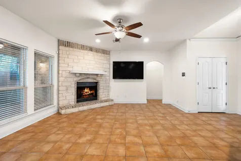 1902 Yuma Circle Killeen TX 76543