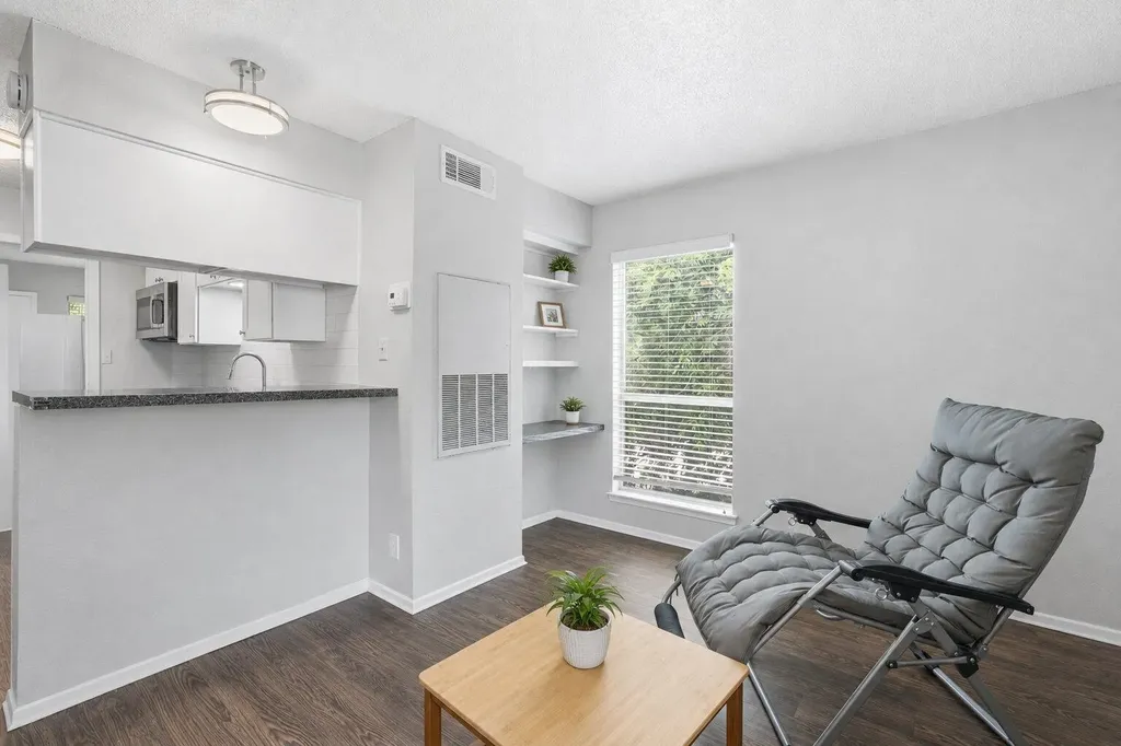 2801 Hemphill Park Austin TX 78705