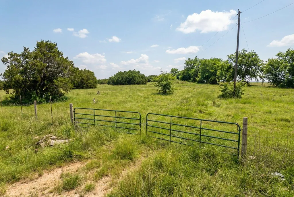 562 County Road 154 Georgetown TX 78626