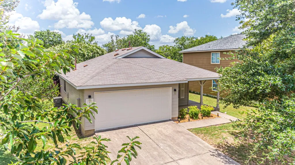 180 Onyx Lake Drive Kyle TX 78640
