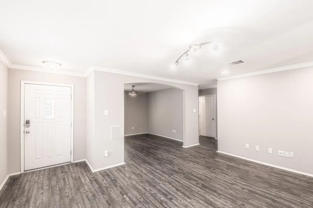 180 Onyx Lake Drive Kyle TX 78640