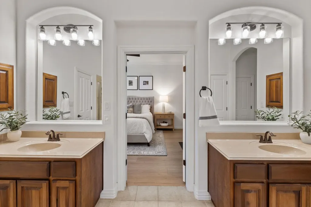 1124 Castle Path Round Rock TX 78681