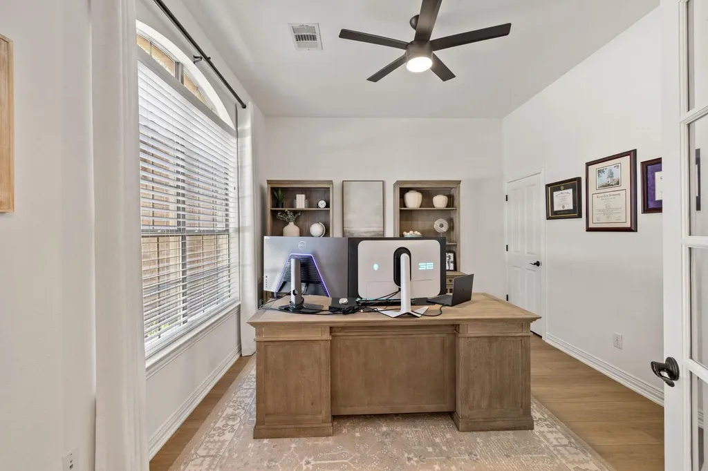 1124 Castle Path Round Rock TX 78681
