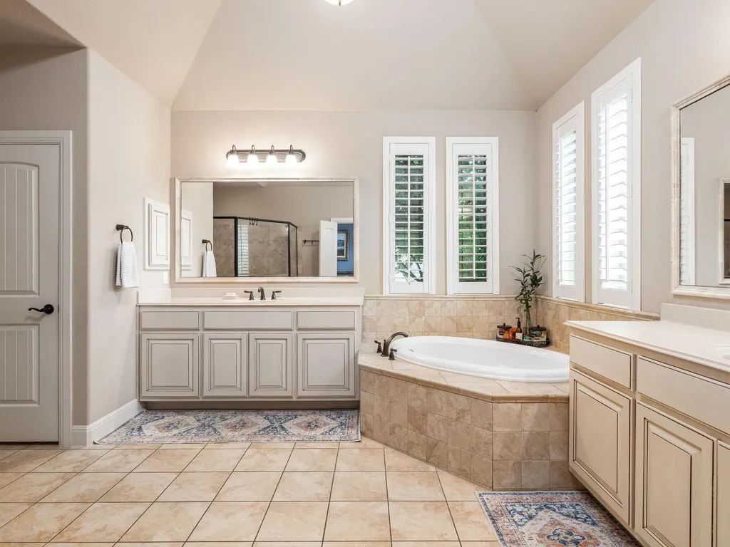 8808 Flycatcher Court Austin TX 78738