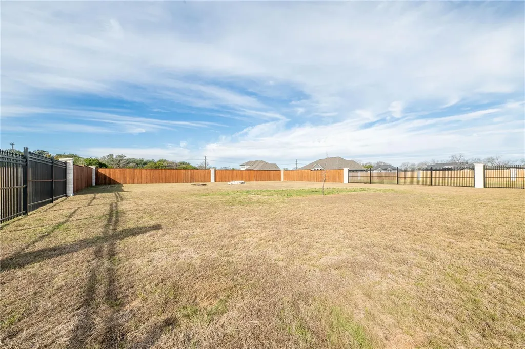 157 Mcnaughton Drive Liberty Hill TX 78642