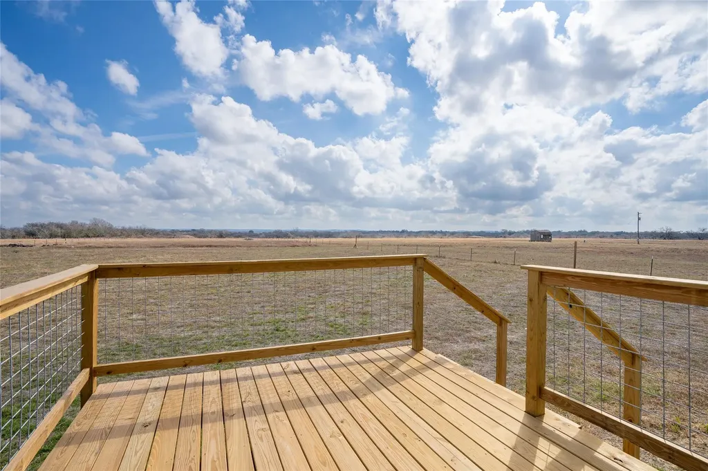 6965 Seawillow Road Lockhart TX 78644