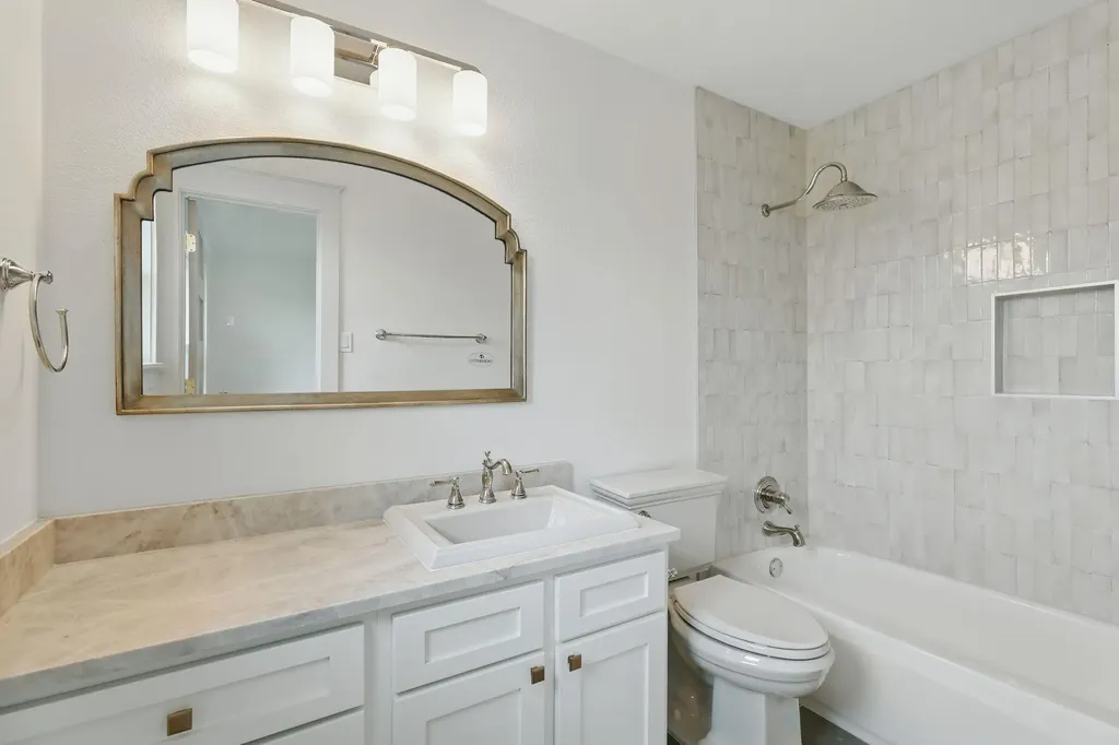 6905 Rudi Cove Austin TX 78759