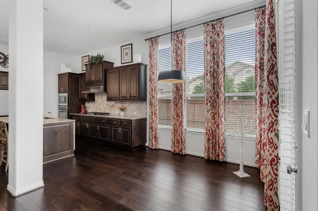 3896 Skyview Way Round Rock TX 78681