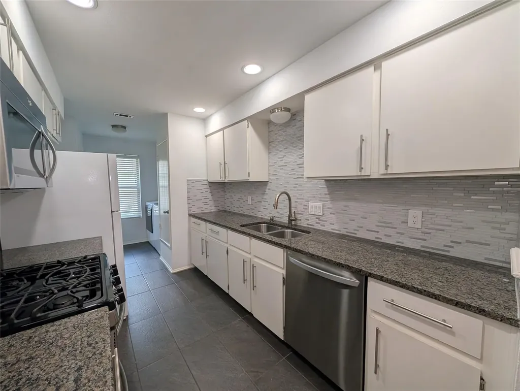 4601 Tamarack Trail Austin TX 78727