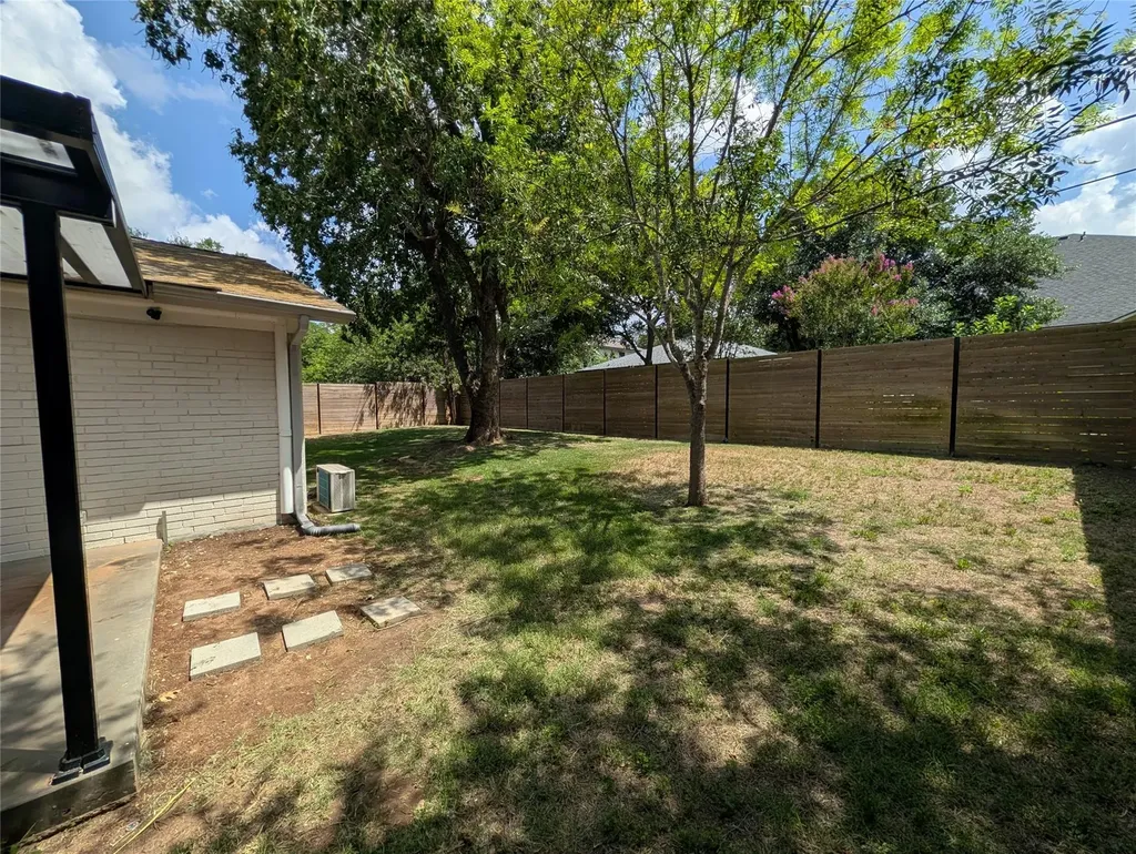 4601 Tamarack Trail Austin TX 78727