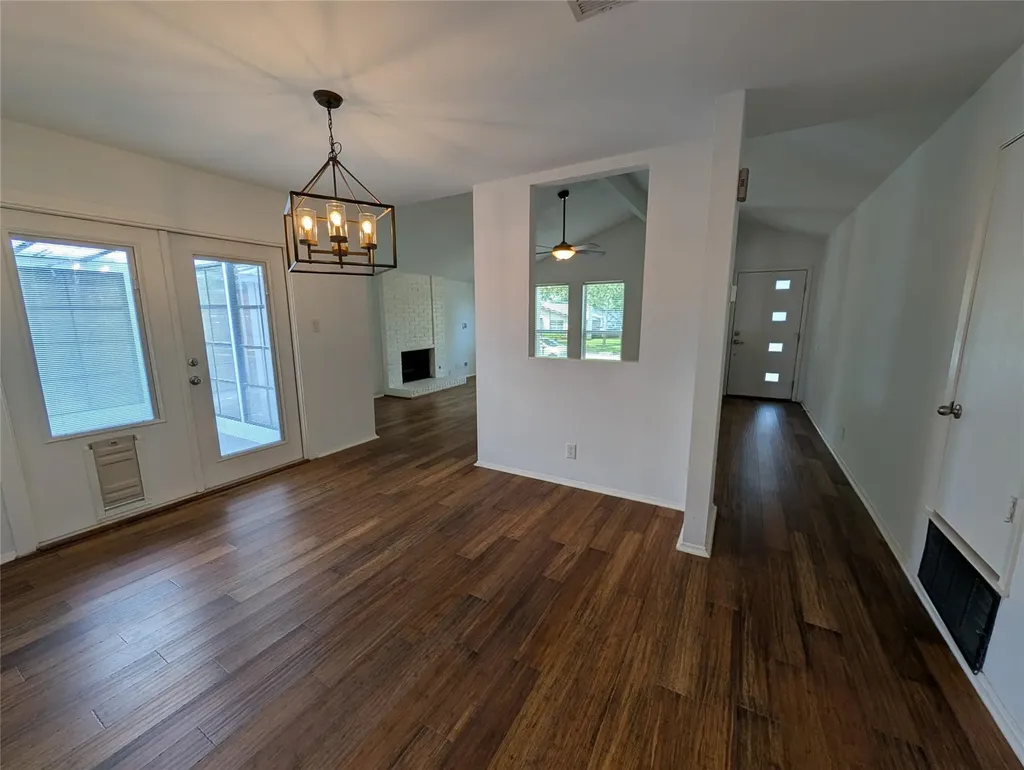4601 Tamarack Trail Austin TX 78727
