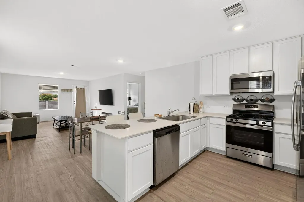 17801 Dockery Drive Elgin TX 78621