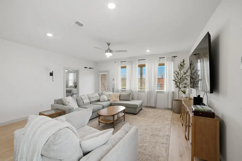 3608 Overlord Lane Austin TX 78754