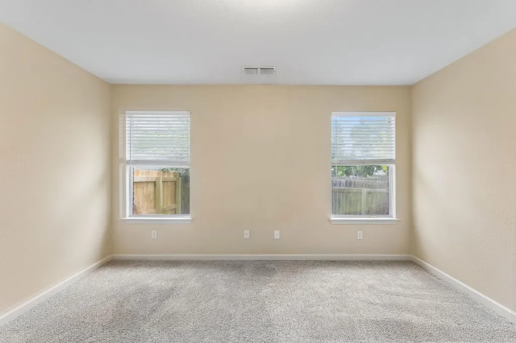 1519 Miss Allisons Way Pflugerville TX 78660